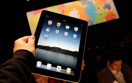 iPad 2 bugün satışta
