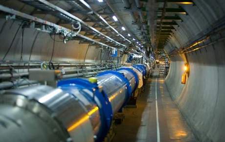 CERN açıkladı, Tanrı Parçacığı bulundu
