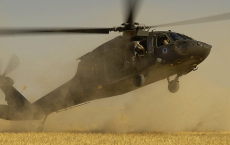 Afganistanda NATO helikopteri düştü