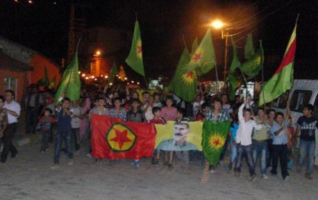 Çukurcada PKK bayraklı yürüyüş
