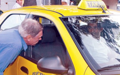 Ünlü işadamından taksi pazarlığı