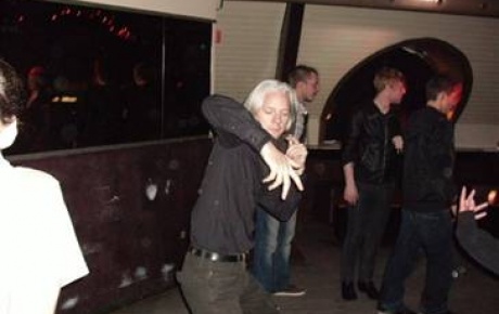 Assangeın apaçi dansı
