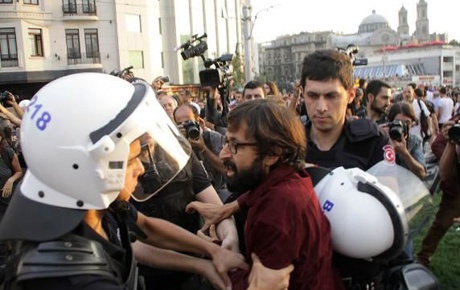 Taksimde arbede: 13 gözaltı