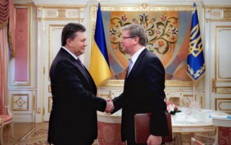 Yanukoviç, Füle ile görüştü
