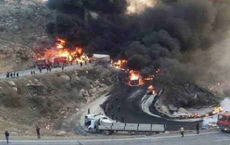 Tankerler zincirleme kaza yaptı: 12 kişi yanarak öldü