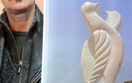 İranlı heykeltıraşı kızdıran taklit heykel