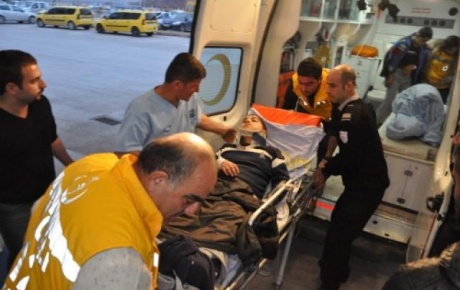Tuncelide trafik kazası: 13 yaralı