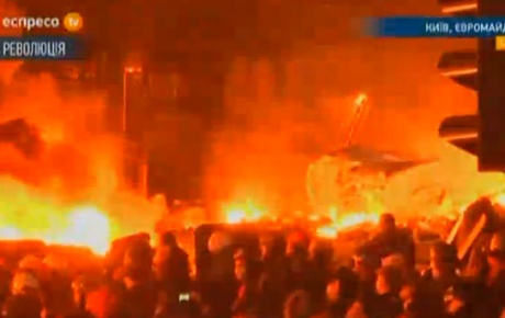 Kiev alevler içinde!