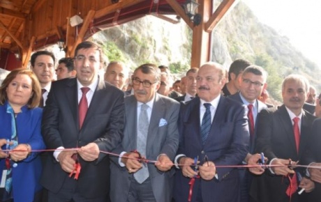 Bakan Yılmaz, Kozanda şelale tesislerinin açılışını yaptı