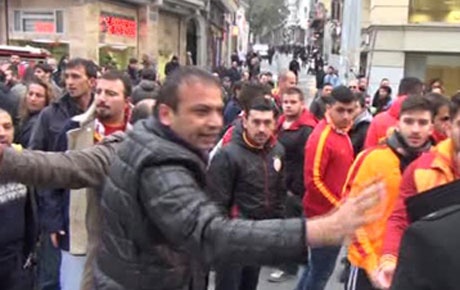 Galatasaray ve Chelsea taraftarı arasında gerginlik
