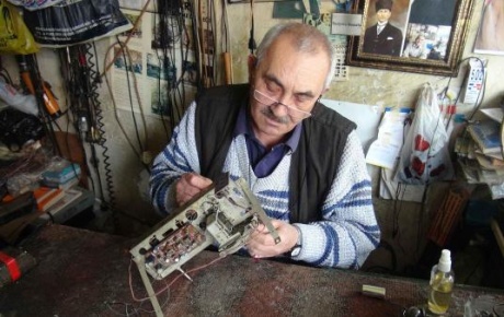 En eski radyo tamircisi