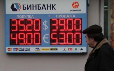 Ukraynada tansiyon düştü, ruble değerlendi