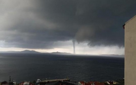 Marmara Adasında hortum paniği