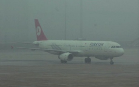 İzmirde sis sebebiyle 16 uçuş iptal edildi