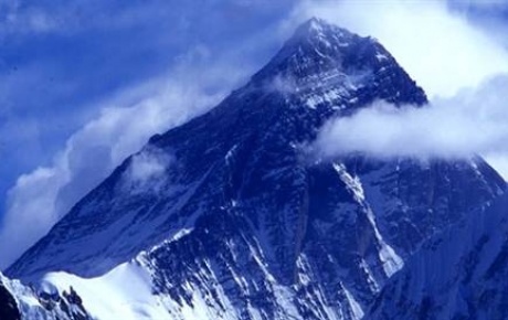 Evereste tırmanan ilk Arap kadın
