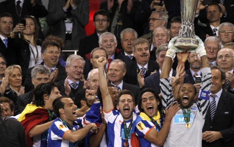 Şampiyon Porto!
