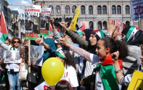 Hollandada İsrail protesto edildi