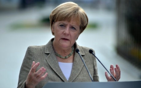Merkel, Türkiyeyle yapılan O anlaşmayı öve öve bitiremedi