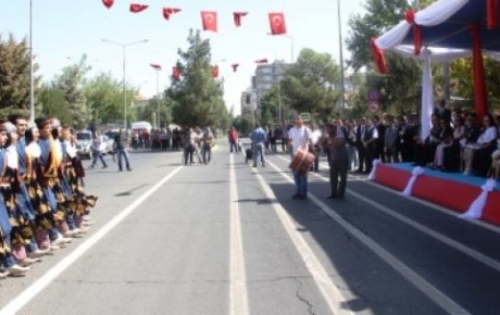 Diyarbakırda 30 Ağustos Zafer Bayramı törenle kutlandı