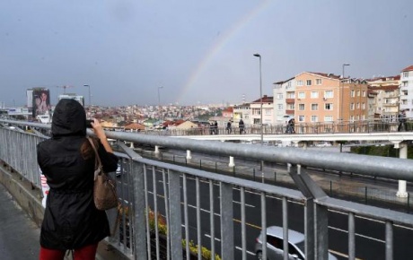 İstanbullulara gökkuşağı sürprizi