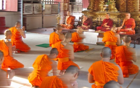 Budist rahip, genç kıza tecüvüz etti
