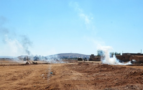 Kobani sınırında gazlı müdahale