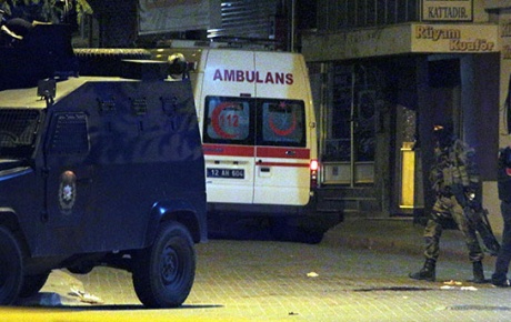 Bingölde polislere silahlı saldırı: 2 şehit
