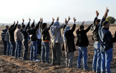 Kobani sınırında barış zinciri