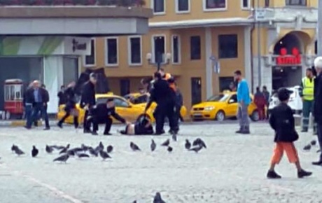 Taksim Meydanında öldüresiye dayak