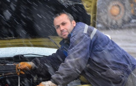 Bitlisliler hem kendilerini hem de araçlarını çetin kışa hazırlıyor