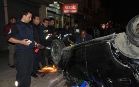 Adanada aşırı hız kazası: 1 ölü, 2 yaralı