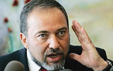 Lieberman Türkiyeyi İrana benzetti
