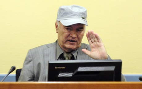 Mladiçin davası ertelendi