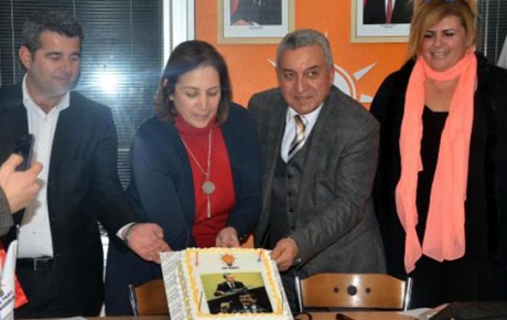 Erdoğan ve Davutoğluna gıyabi doğum günü