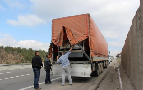 Suriyeye giden çalıntı araçlara otoyolda operasyon