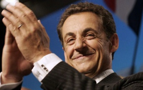 Sarkozy kazandı