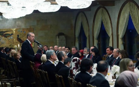 Erdoğan onuruna yemek