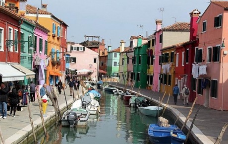 Venedikin en renkli adası: Burono