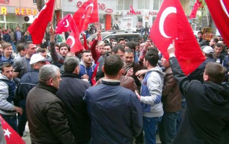 HDPye yürüyen grubu polis engelledi