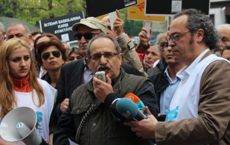 Gazeteciler basın özgürlüğü için yürüdü