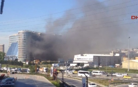İstanbulda otel inşaatında yangın!