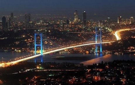 İstanbulda 2,5 milyon kişi sokakta