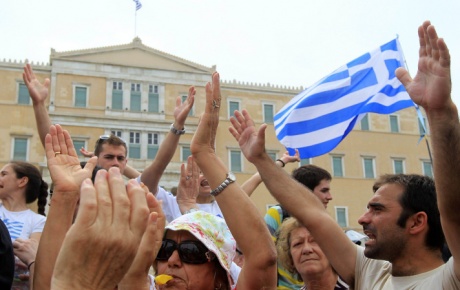 Yunanistanda 2012 bütçesi onaylandı