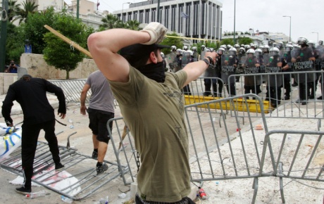 Yunanistanda grev dalgası yayılıyor