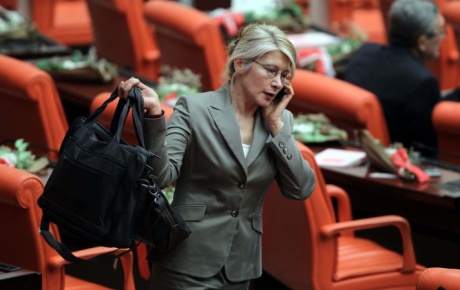 Meclisin tek kadın başkanvekili