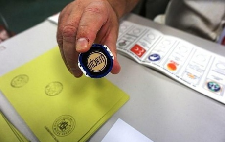 Almanyada oy kullanan sayısı 300 bini geçti
