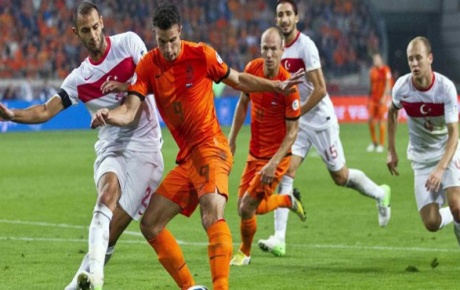 Türkiye-Hollanda maçında naklen yayın krizi