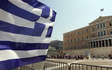 Yunanistan kaderini oyluyor