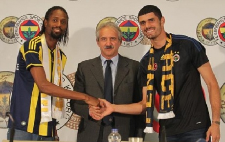 Fenerbahçede yeni transferler imza attı