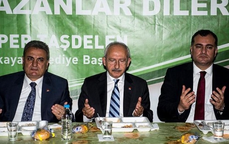 Kılıçdaroğlu iftar çadırında oruç açtı